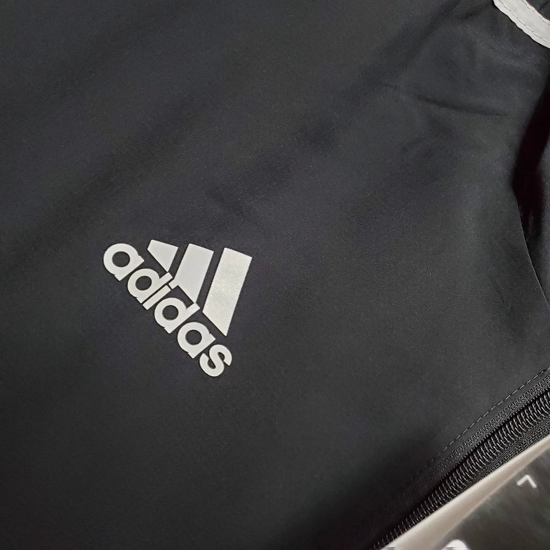 2021 Manchester United Jersey Windbreaker Black(White-Red Edge)