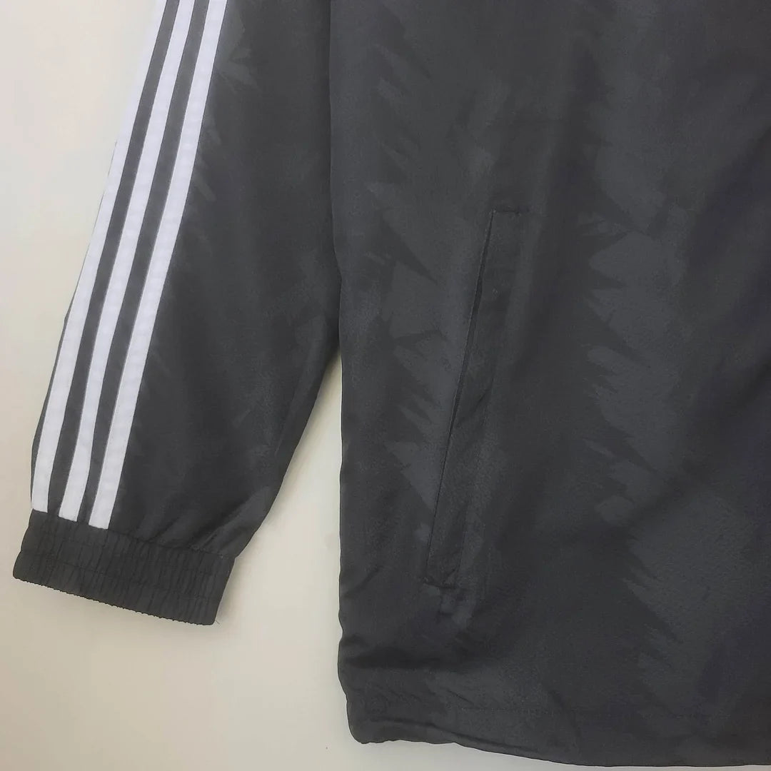 2022/2023 Manchester United Windbreaker Black White Edge