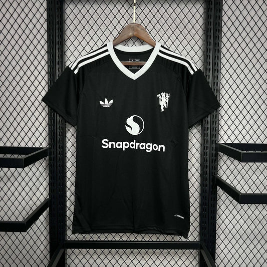 2024/2025 Manchester United Goalkeeper jersey 1:1 Thai Quality